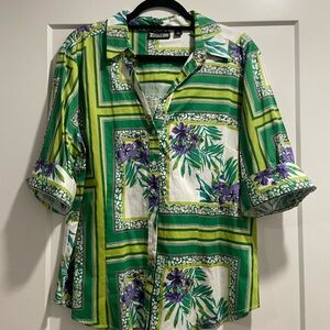 New York & Company Green and White Patterned Blouse